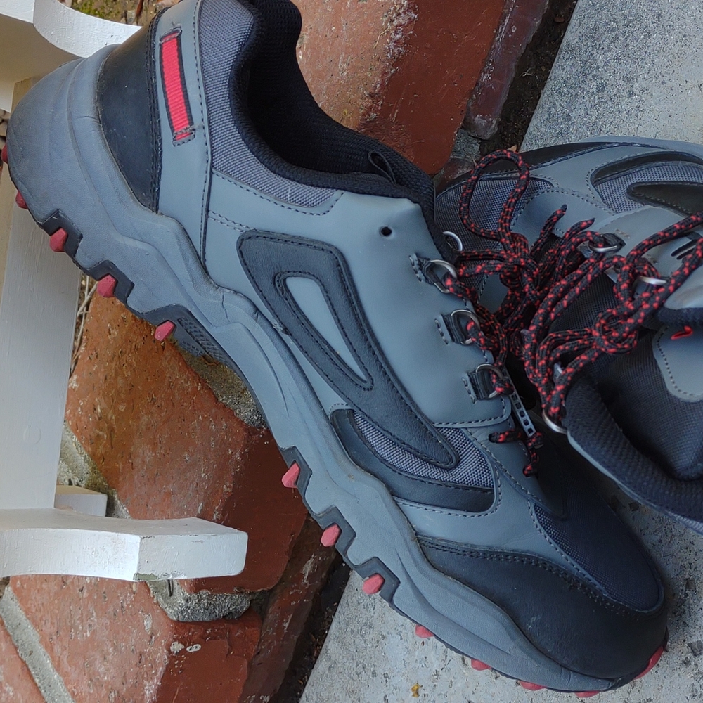 Fila Sneakers Gray and Black 13 - Picture 10 of 10